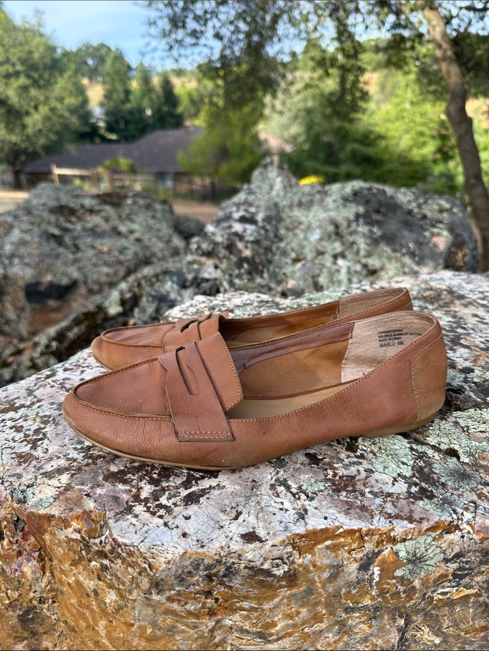 Crown Vintage Women's Tan Leather Penny Loafers